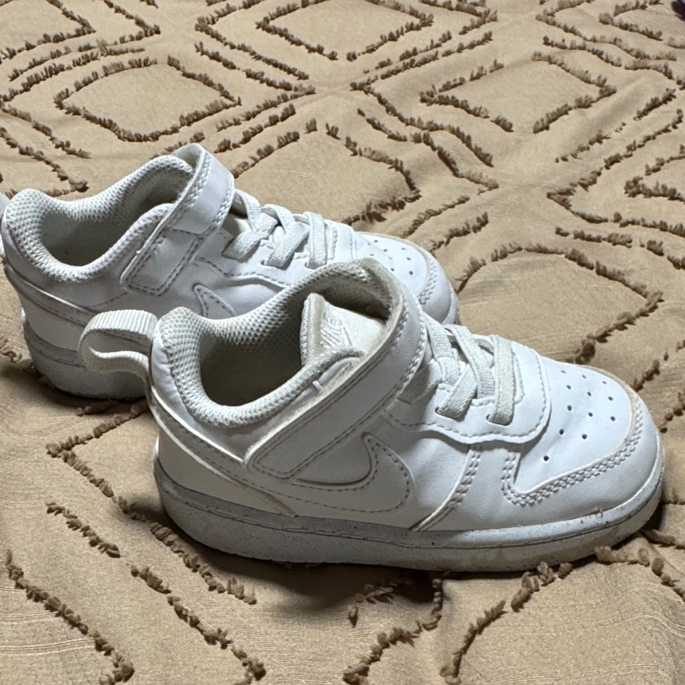 Nike Toddler White Hook-and-Loop Sneakers